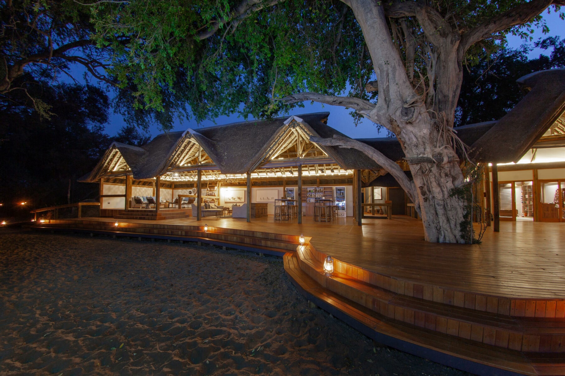 Kwando Splash Camp - main lodge at night
